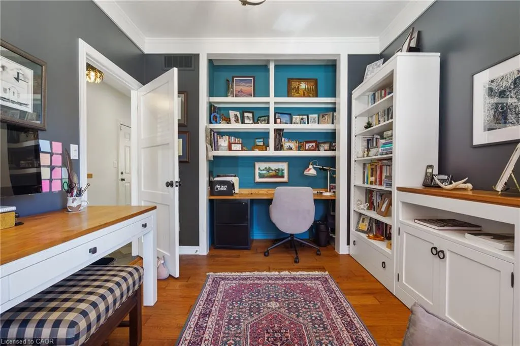 353 Park Street W