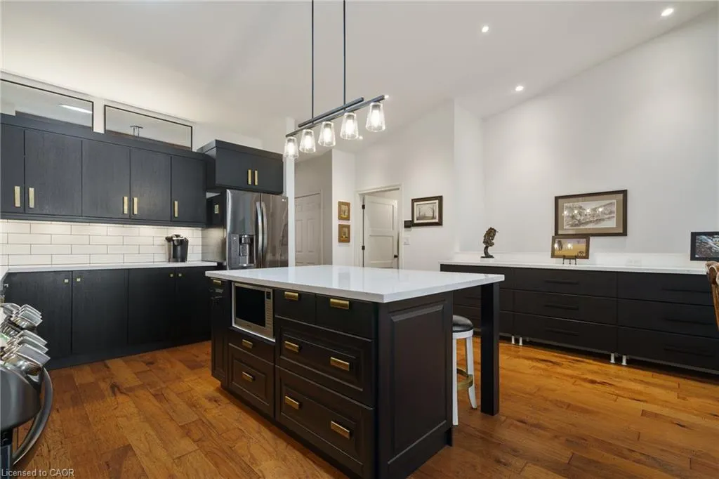 353 Park Street W