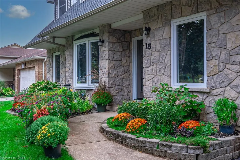 15 Blue Forest Drive
