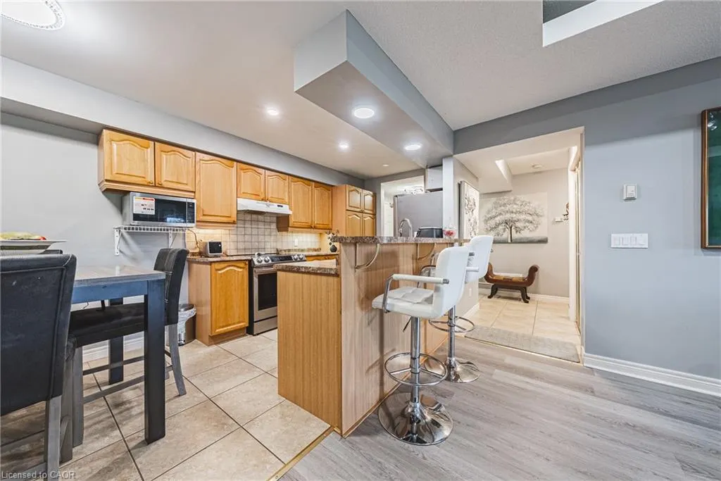 990 Golf Links Road, #308