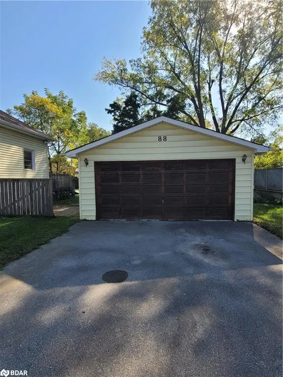 88 Robert Street