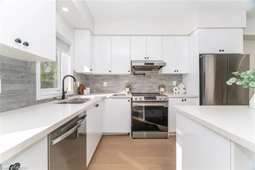 305 Garner Road, #102