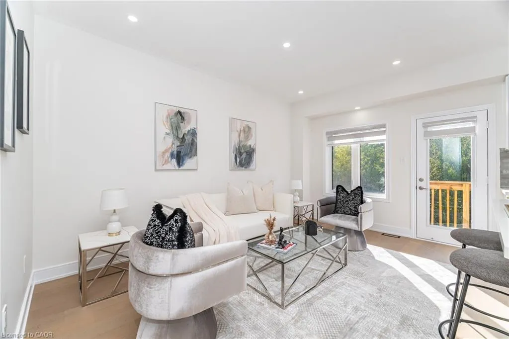 305 Garner Road, #102