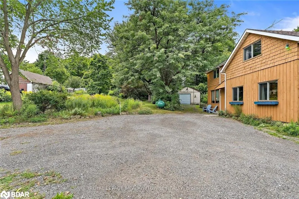11369 22 Side Road