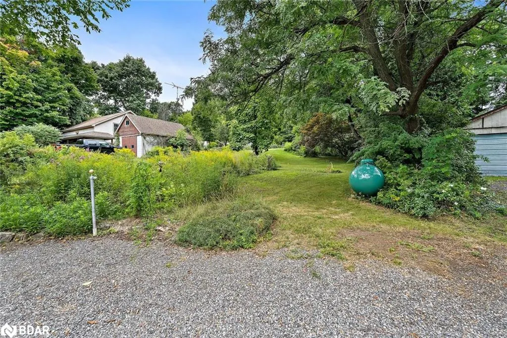 11369 22 Side Road