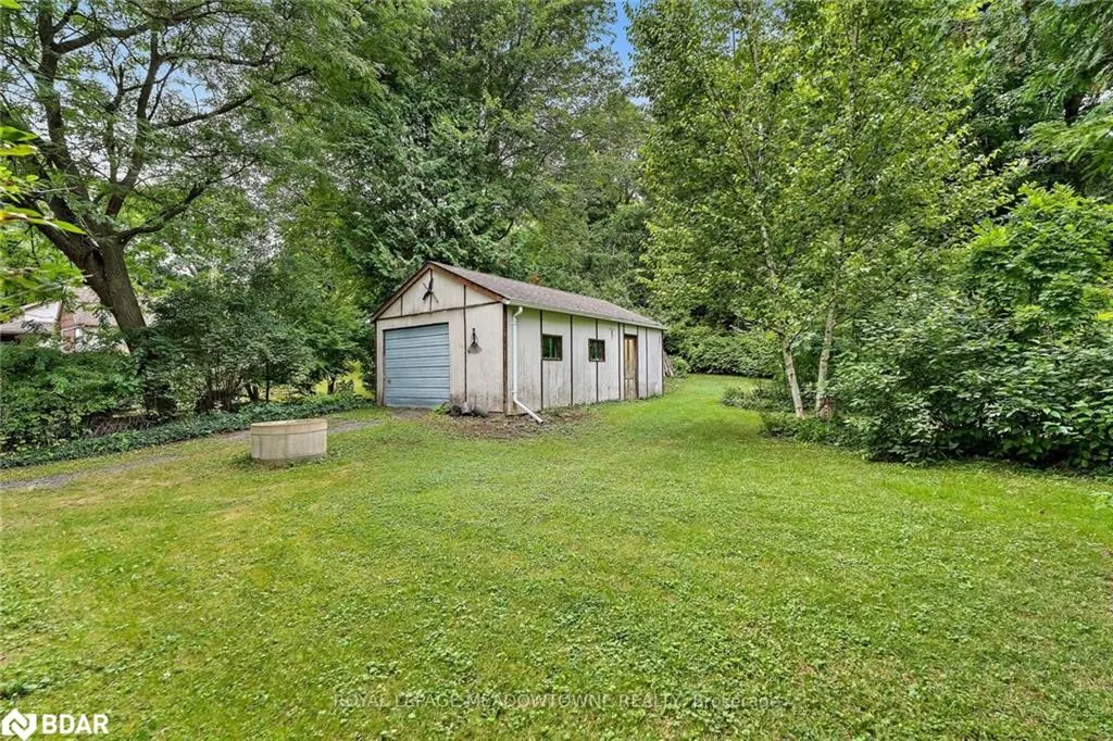 11369 22 Side Road