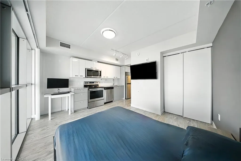 257 Hemlock Street, #408