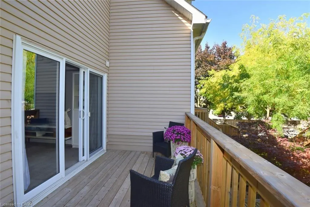 2075 Walkers Line, #203
