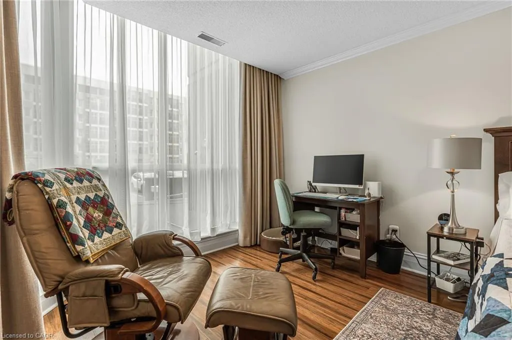 67 Caroline Street S, #102