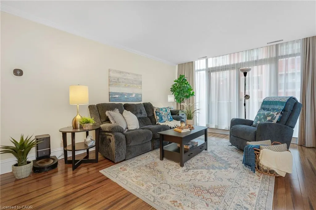 67 Caroline Street S, #102