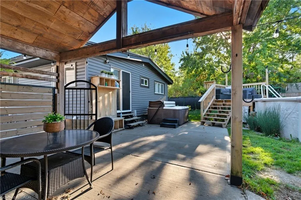 17 Carmen Avenue