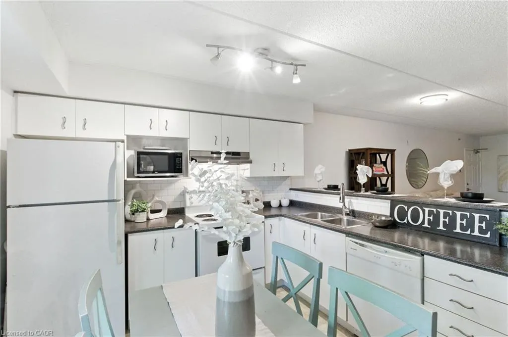 1490 Bishops Gate, #305