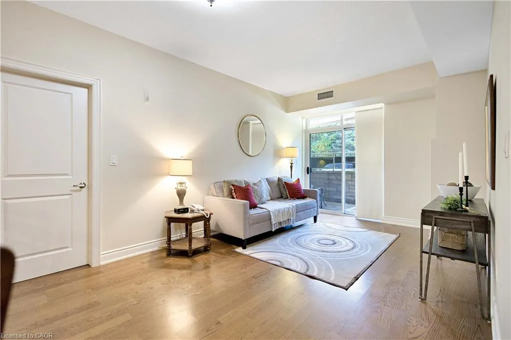 125 Wilson Street W, #108