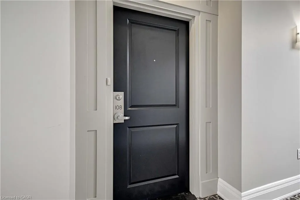 125 Wilson Street W, #108