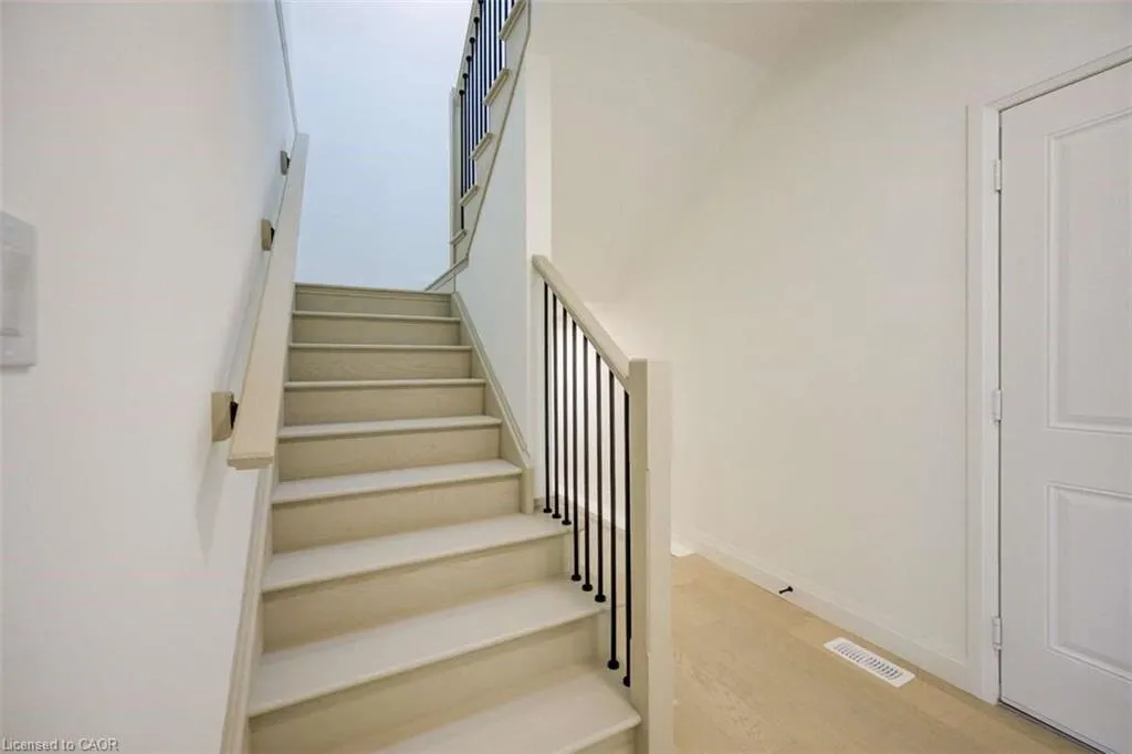 113 Rivertrail Avenue