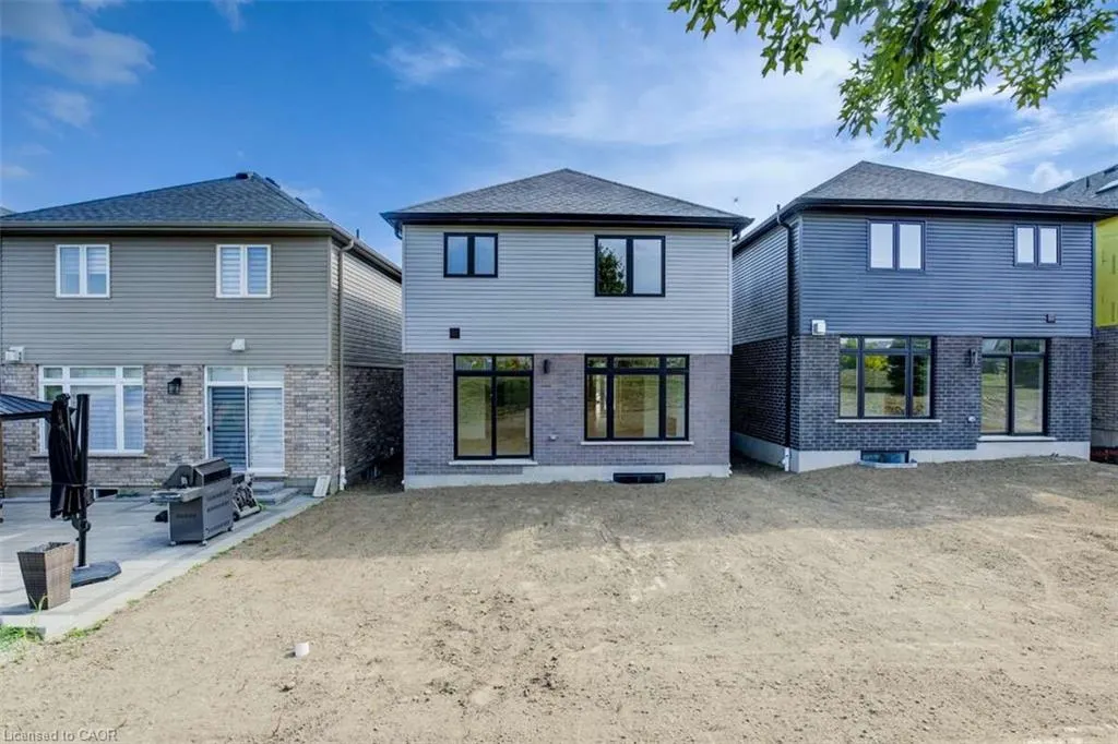 113 Rivertrail Avenue