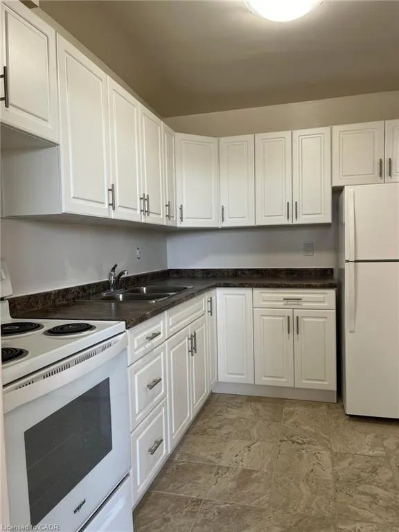 125 Lincoln Road, #301