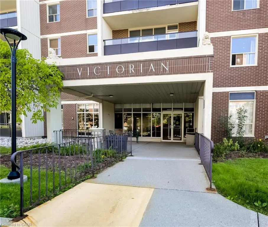 125 Lincoln Road, #301