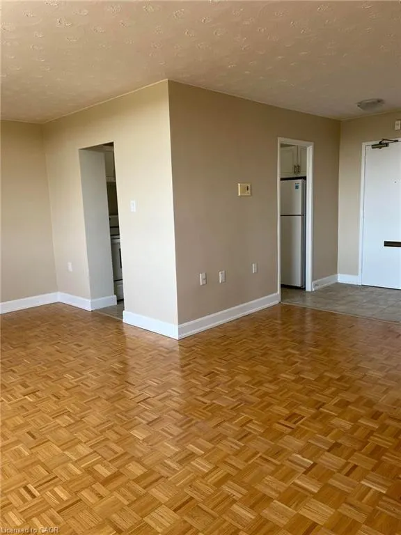 125 Lincoln Road, #301