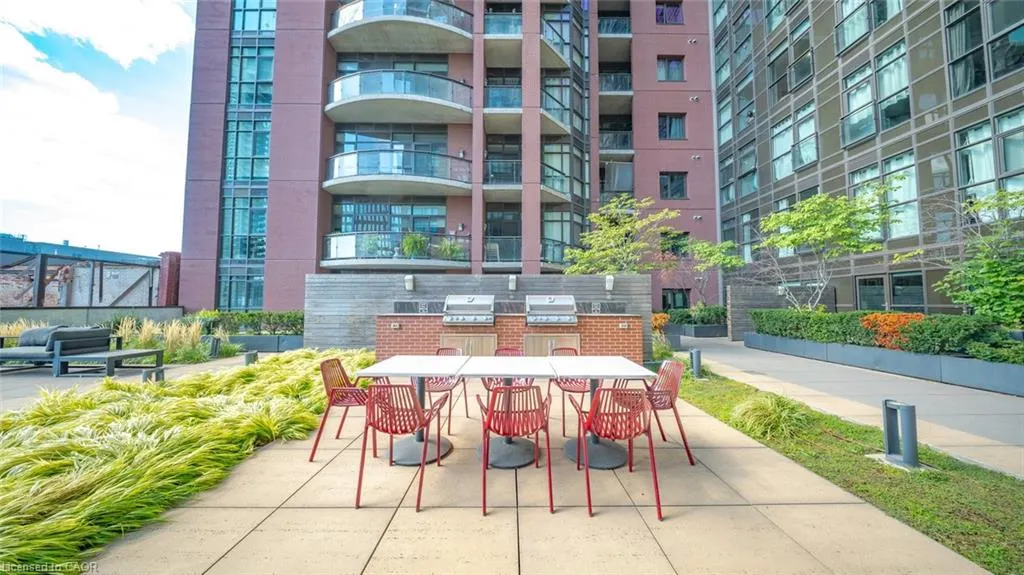118 King Street E, #520
