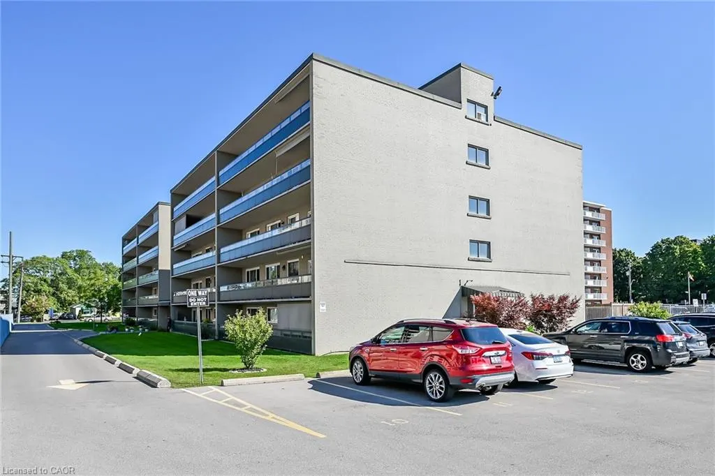 510 Queenston Road, #404