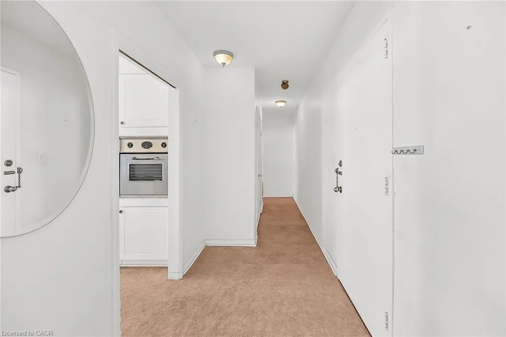 510 Queenston Road, #404