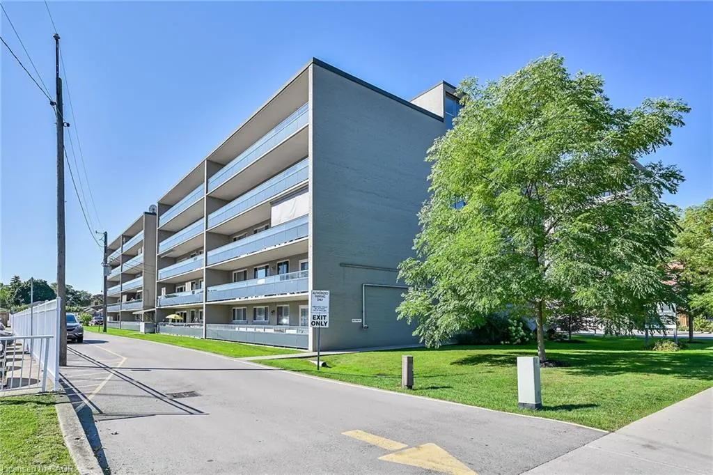 510 Queenston Road, #404