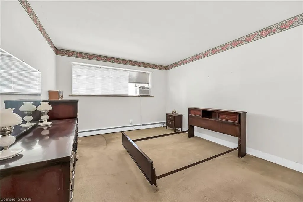 510 Queenston Road, #404