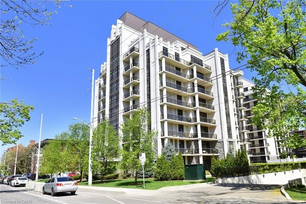 90 Charlton Avenue W, #604