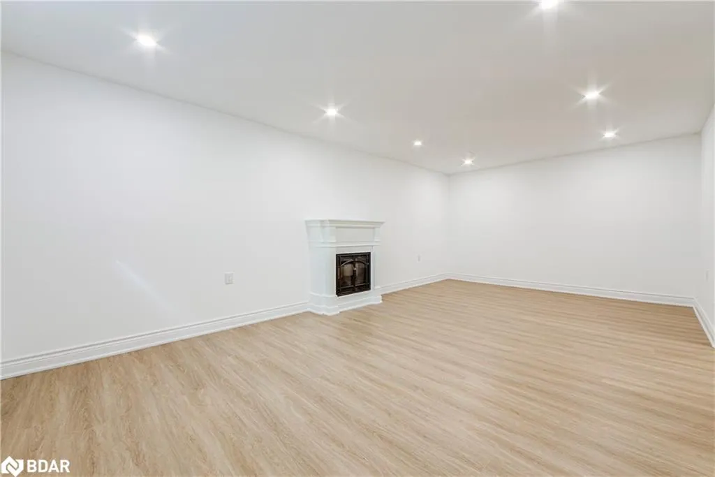 30 Birkbank Drive