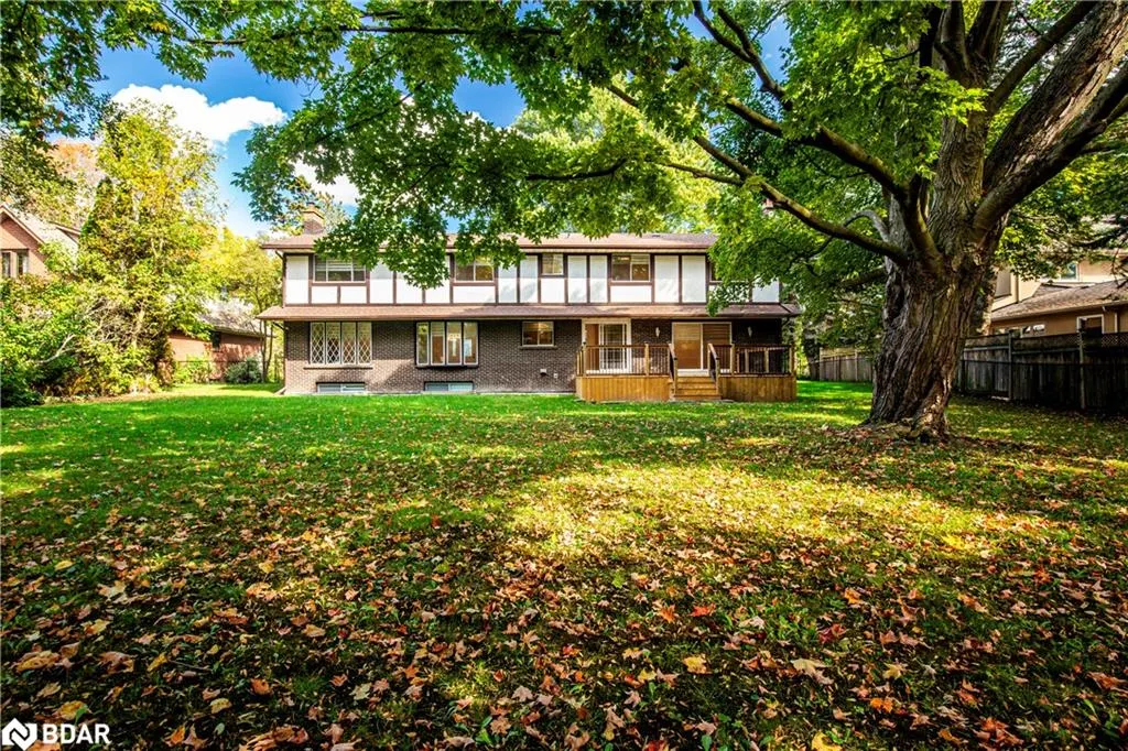 30 Birkbank Drive