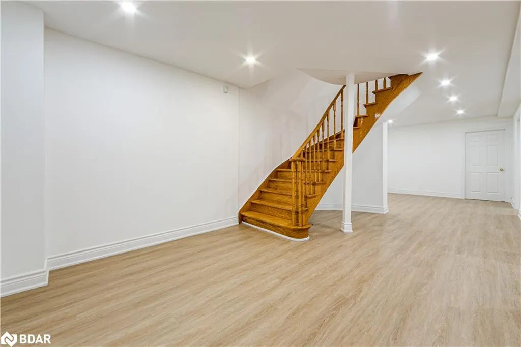 30 Birkbank Drive