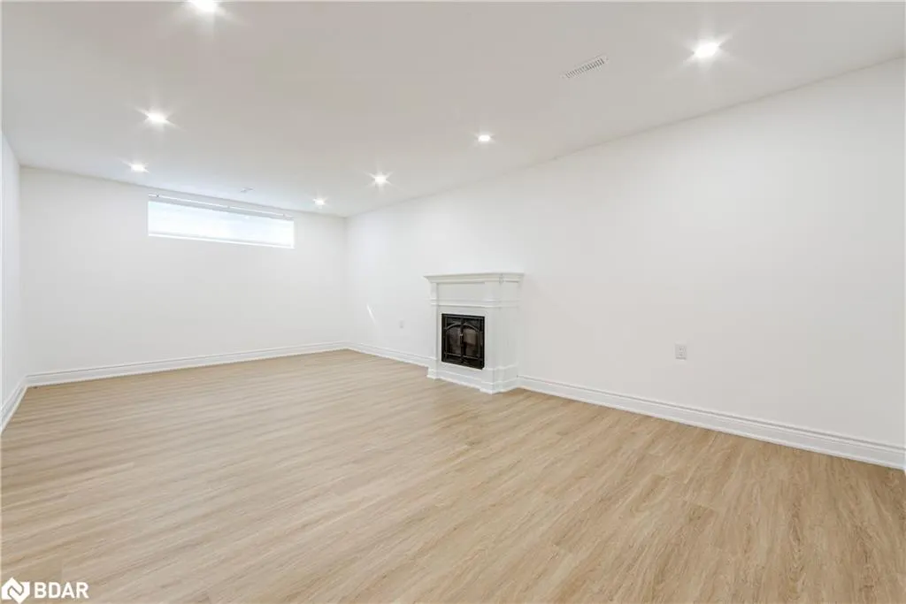 30 Birkbank Drive