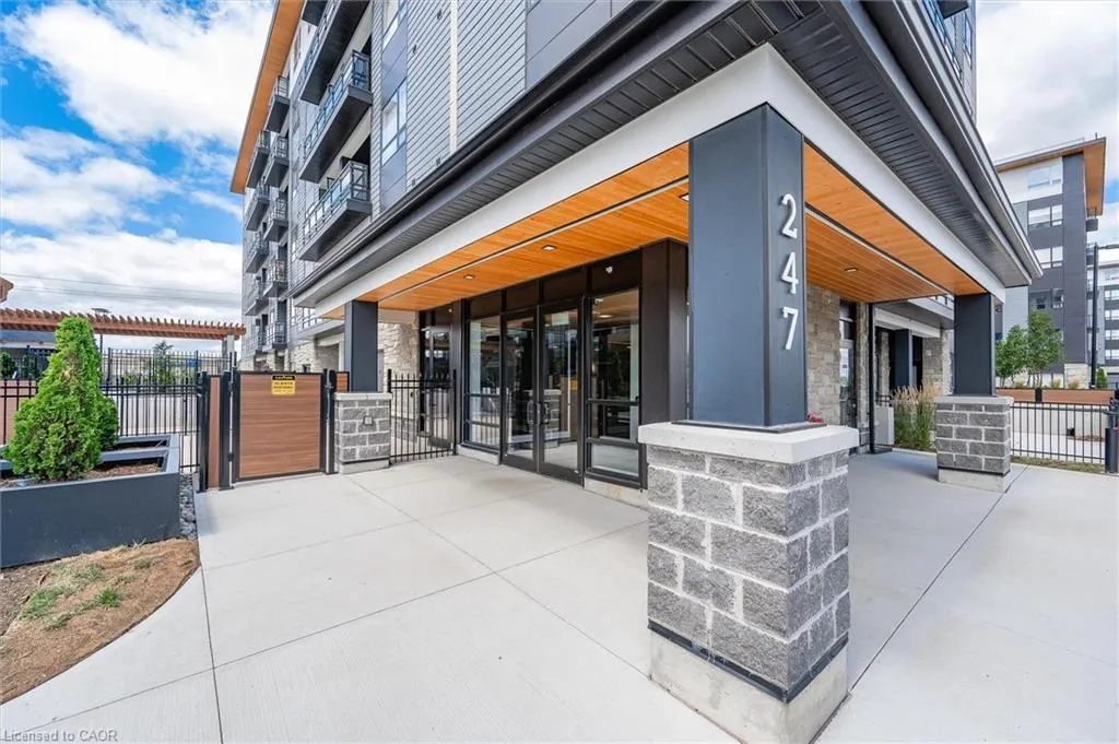 247 Northfield Drive E, #202