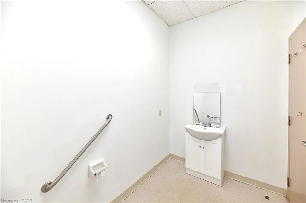 24 Mcintyre Place, #B