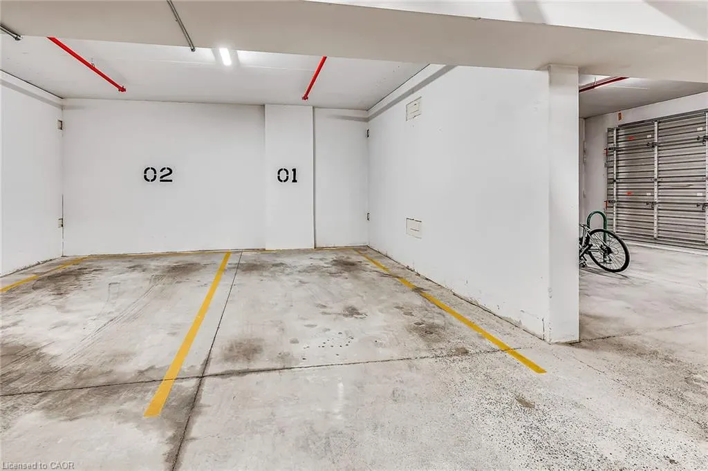 112 King Street E, #LPH6