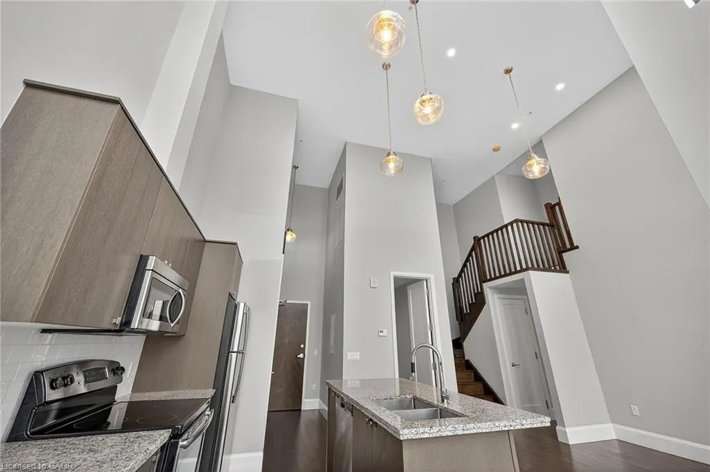 112 King Street E, #LPH6