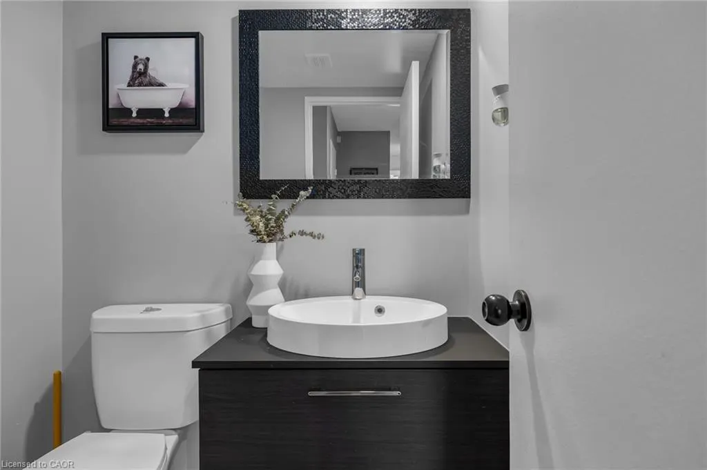 150 Charlton Avenue E, #1406