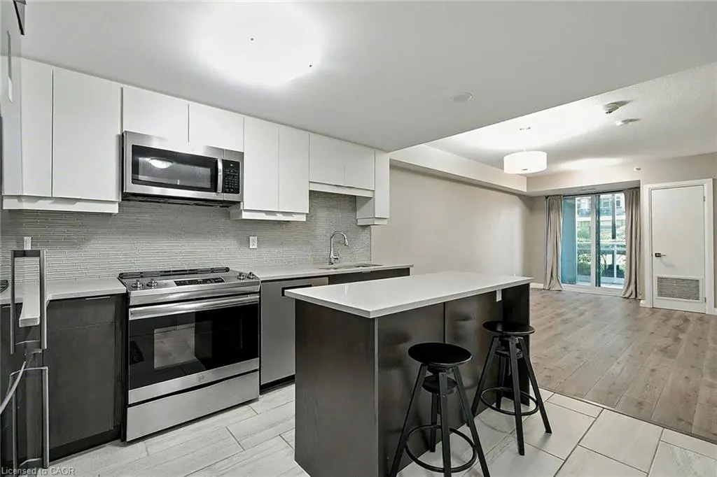 63 Arthur Street S, #205