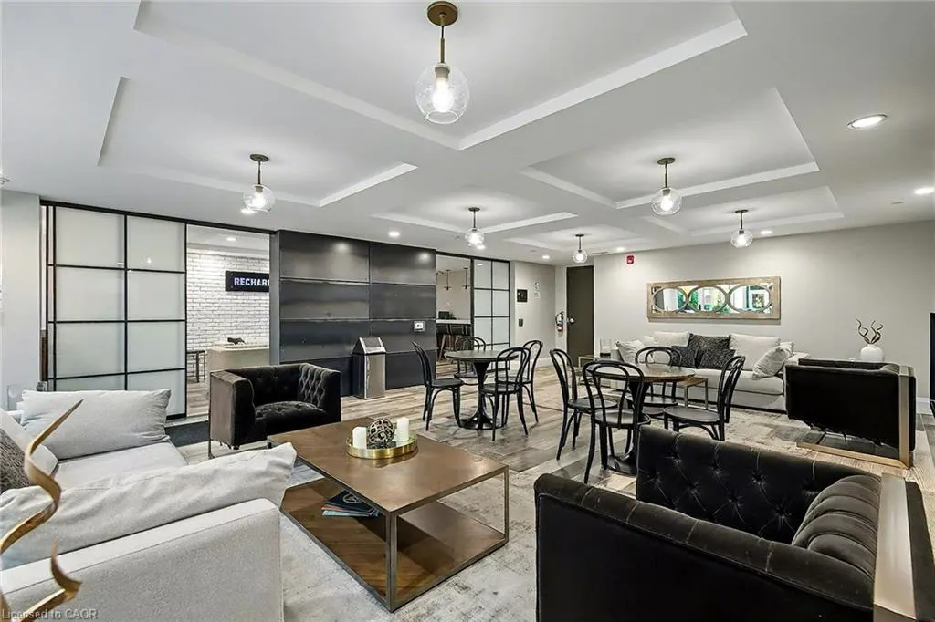 63 Arthur Street S, #205