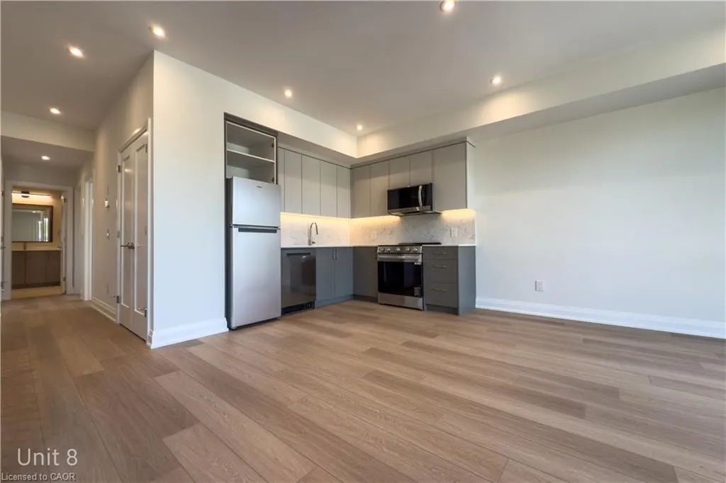 14 Stevenson Street N, #8