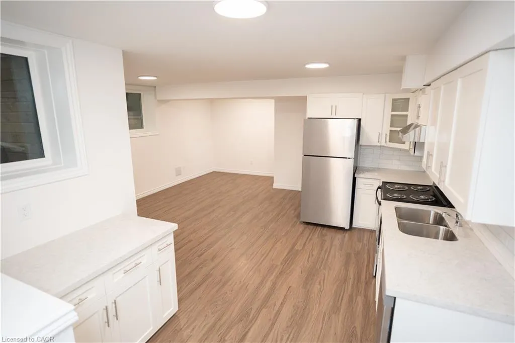 22 Neeve Street, #Lower