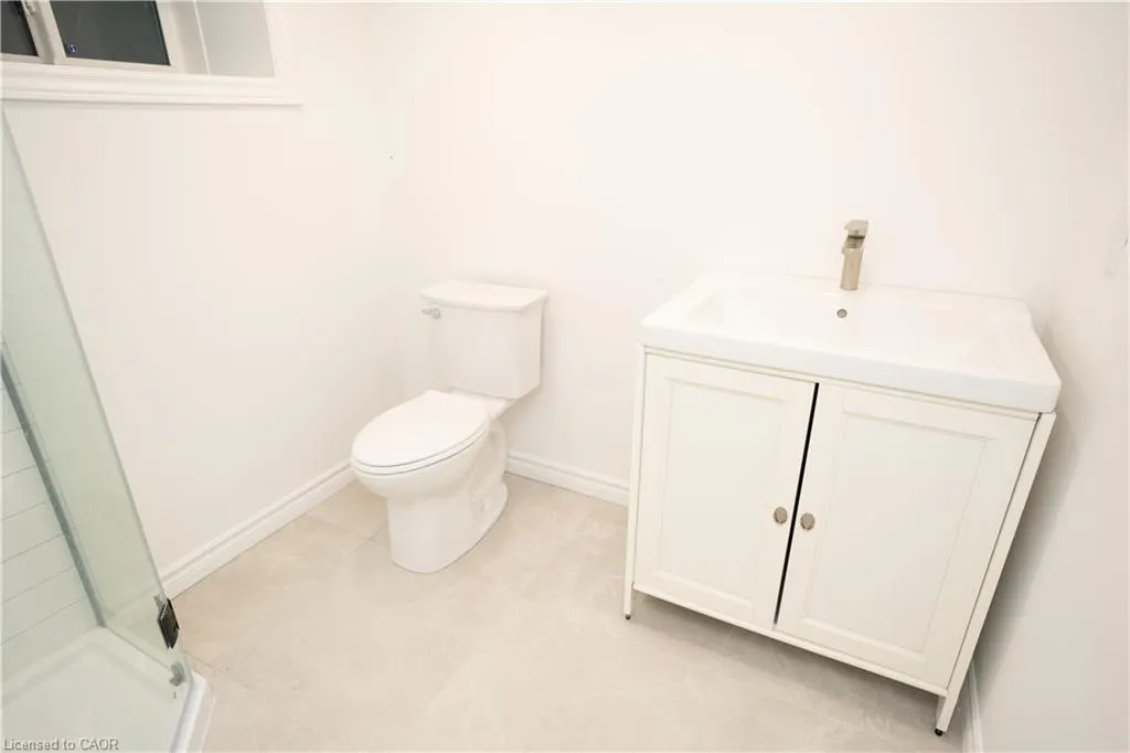 22 Neeve Street, #Lower