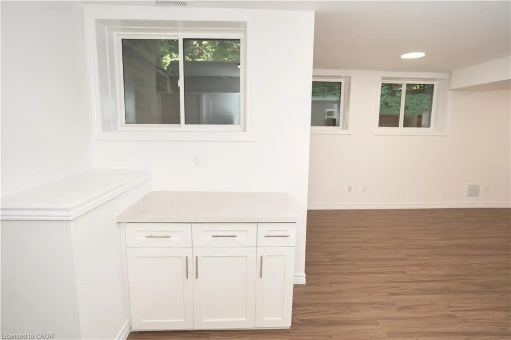 22 Neeve Street, #Lower