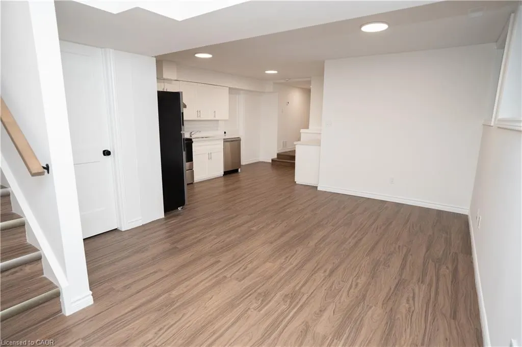 22 Neeve Street, #Lower
