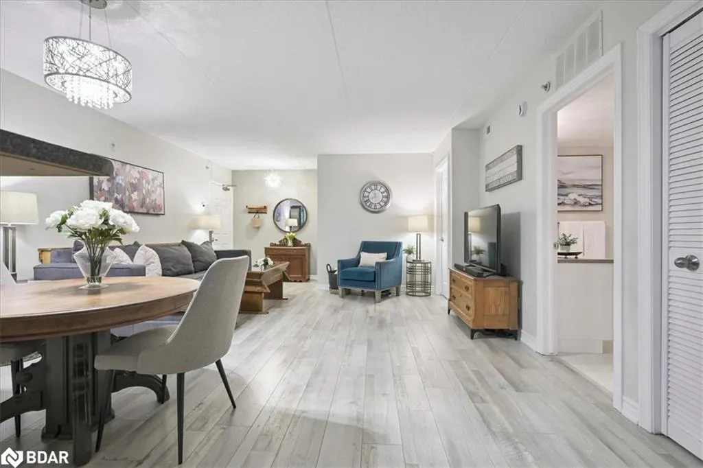 1450 Bishops Gate, #105