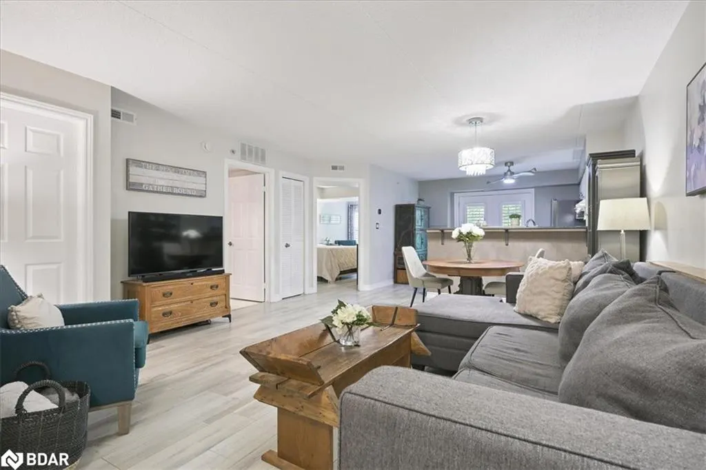 1450 Bishops Gate, #105