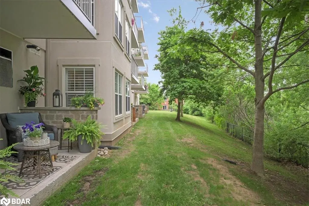1450 Bishops Gate, #105