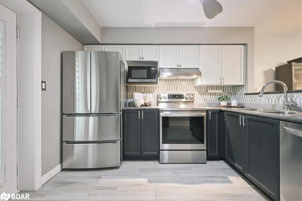 1450 Bishops Gate, #105
