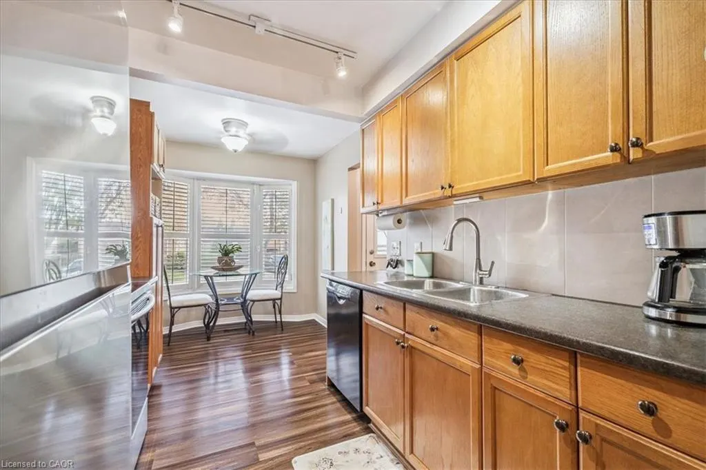 15 Ellington Avenue, #5